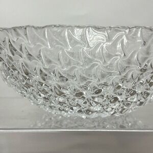 Textured Glass Bowl Wavy Pattern Clear‎ Scalloped Edge 7 Inch